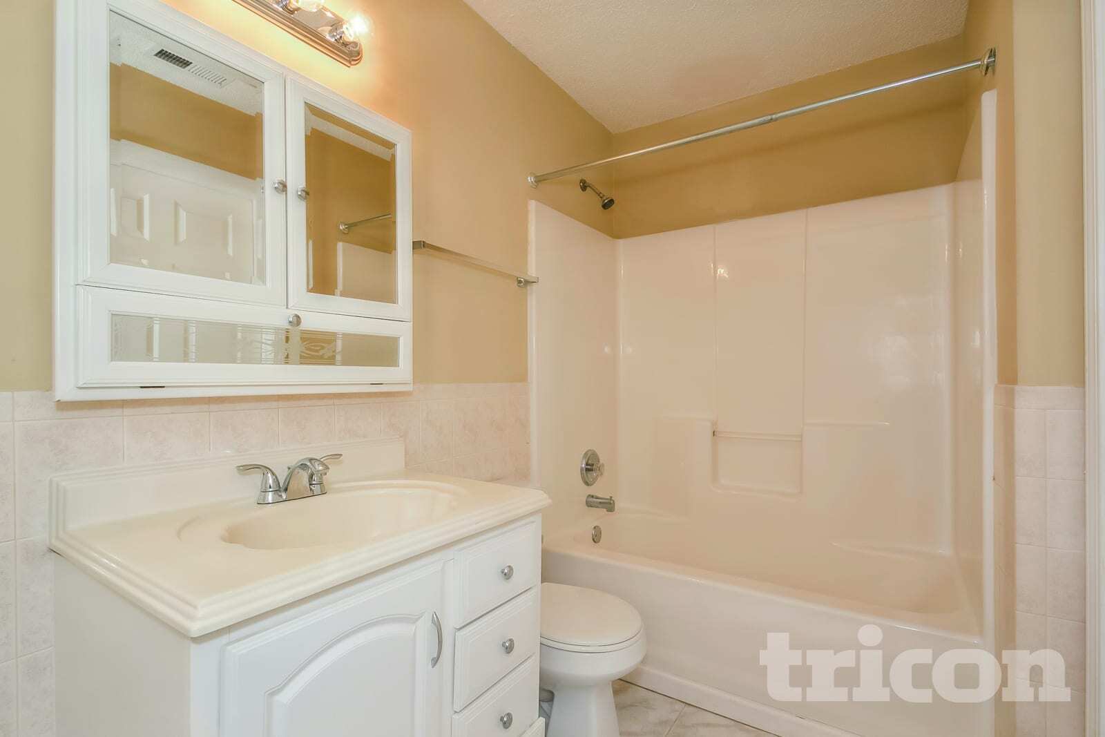 Building Photo - 500 Devcon Ln