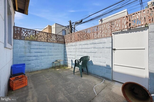 Building Photo - 1640 S 13th St