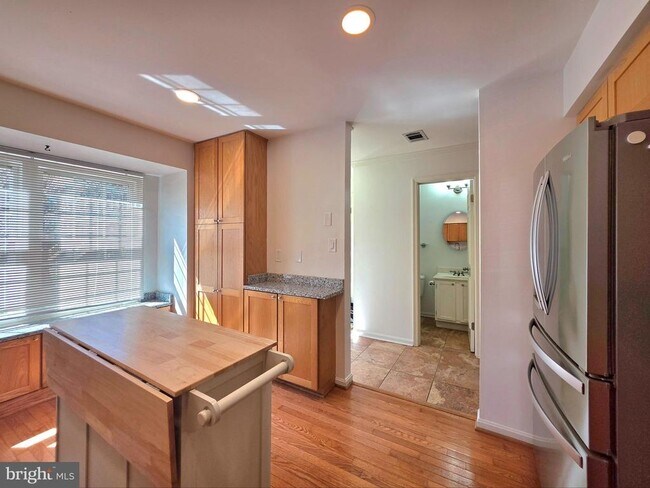 Building Photo - 5939 Heatherwood Ct