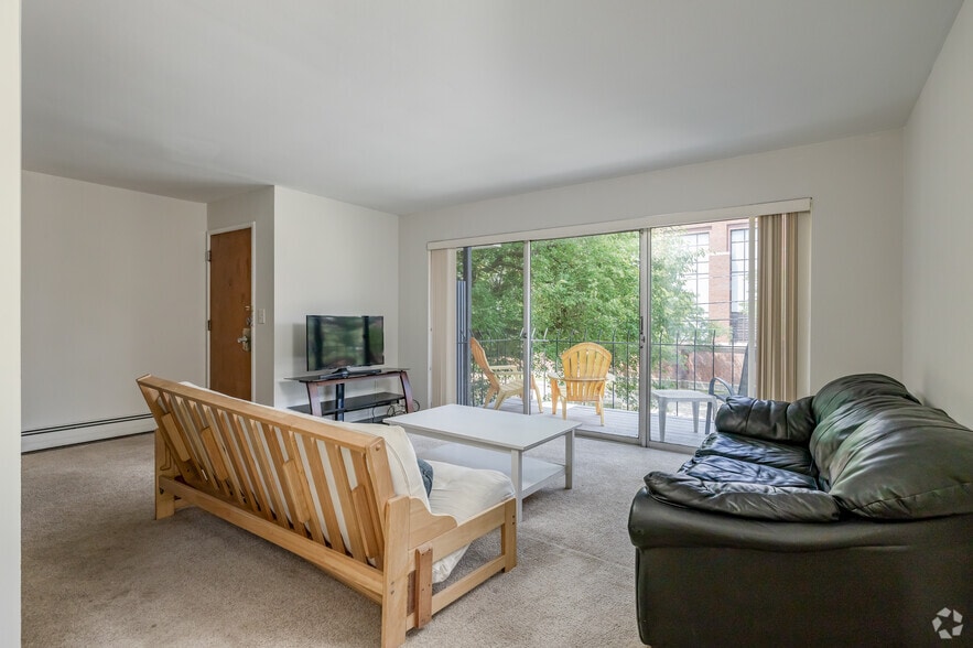2BR, 1BA - 800SF - Living Room - Across From UofM Campus - 1313 S State St