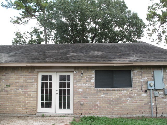Building Photo - 5811 Crooked Post Rd