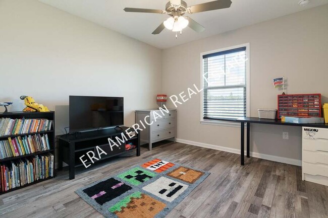 Building Photo - 6002 Colton Blaine Ct