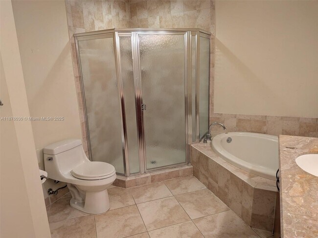Building Photo - 403 S Sapodilla Ave