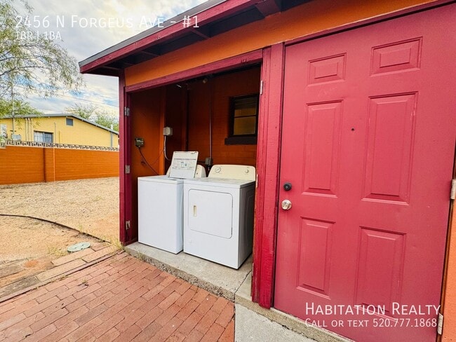 Building Photo - 2456 N Forgeus Ave