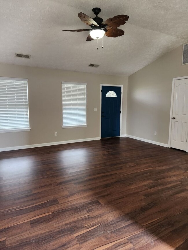 Building Photo - Beautiful Ranch Home