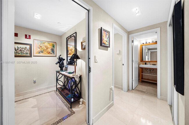 Building Photo - 1455 Ocean Dr