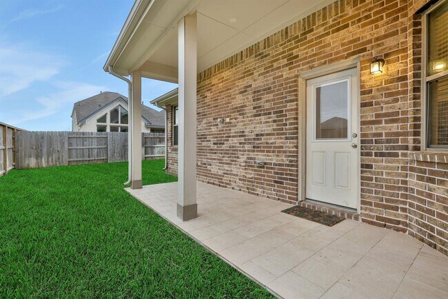 Building Photo - 7011 Winterberry Gln Ln