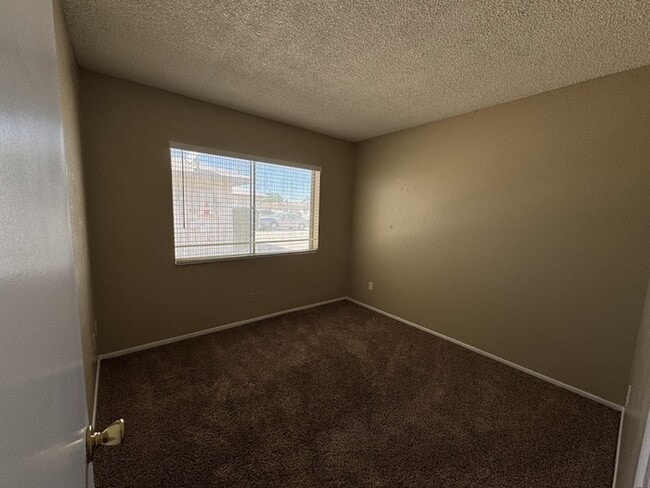 Building Photo - 5339 W Yucca St