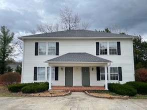 Building Photo - 73 A Eastgate Cir