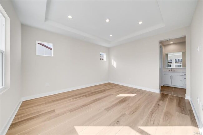 Building Photo - 716 Olivier Dr