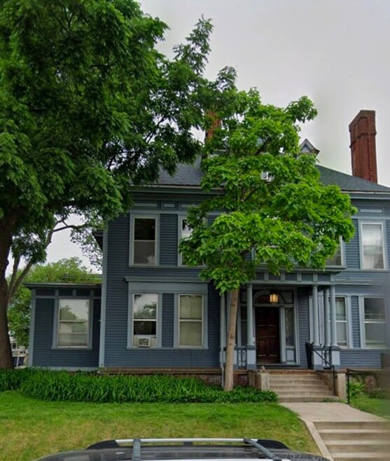 Building Photo - 1920 Stevens Ave