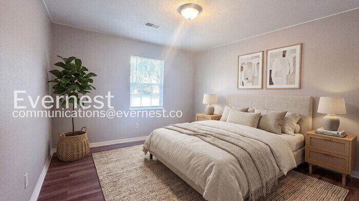 Building Photo - 1216 Woodland Ave SW