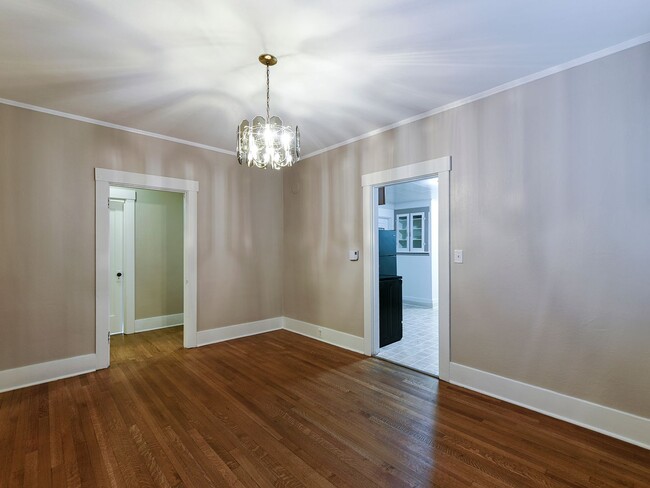 Building Photo - Beautifully Remodeled 2 Bedroom Craftsman Home near Downtown Auburn