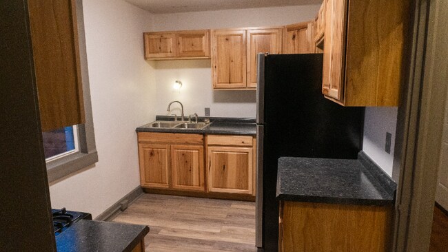 Building Photo - 420 High St