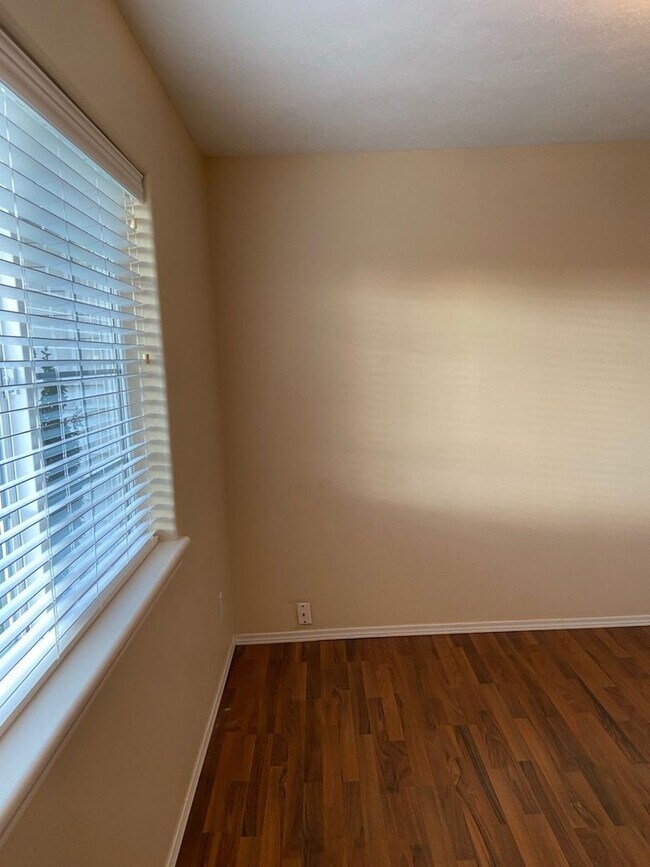 Building Photo - GPC-Monterey Duplex