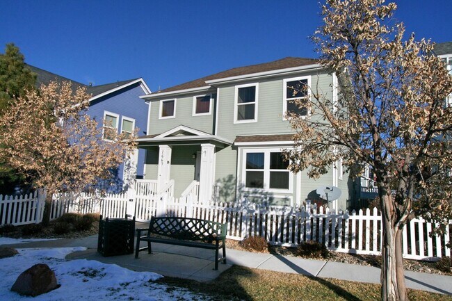 Building Photo - Stunning 4 Bedroom Home in Indigo Ranch!