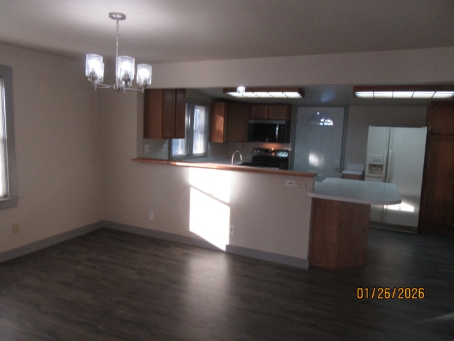 Building Photo - 353 Blake St