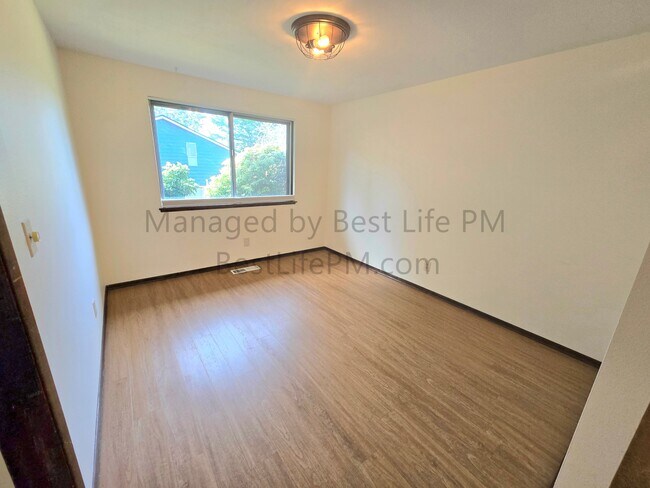 Building Photo - 2575 NW 119th Pl