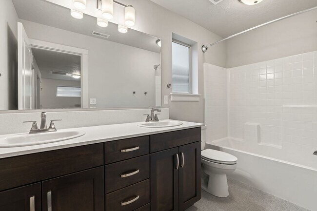 Building Photo - LOCATION!! Pristine Newer 4BR/2.5BA Home in Meridian’s Verado Subdivision