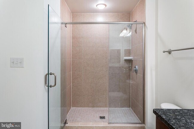 Building Photo - 157 Fleet St