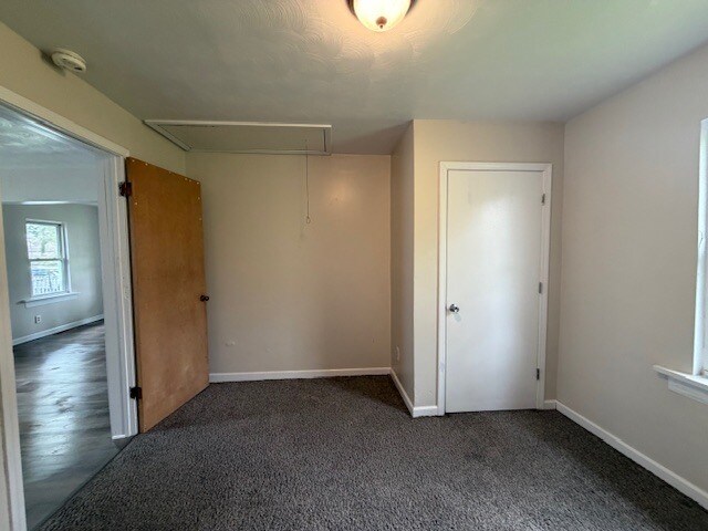 Building Photo - 208 S Bendix Dr