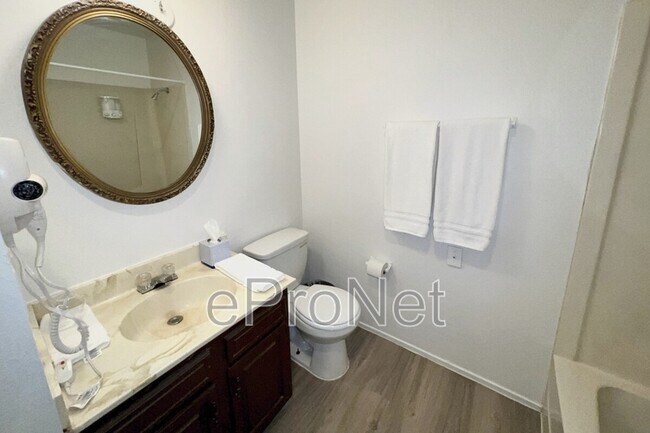 Building Photo - 4650 Koval Ln