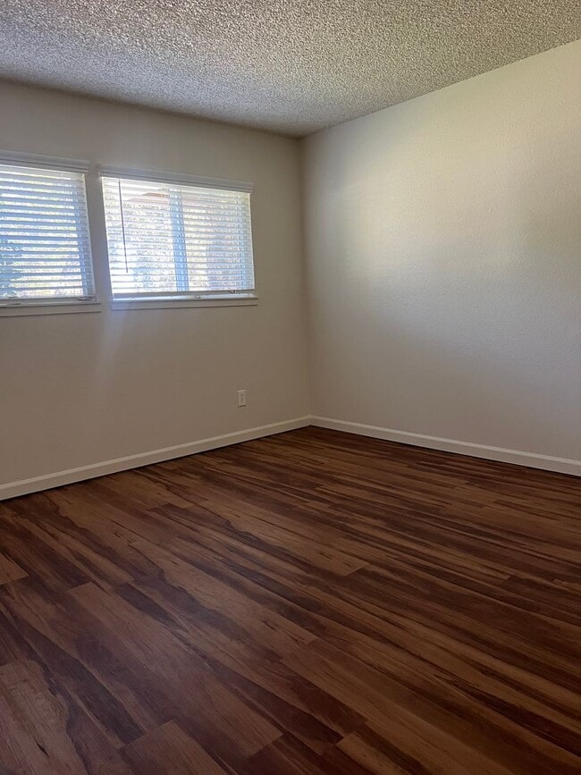 Building Photo - 6108 Verla St