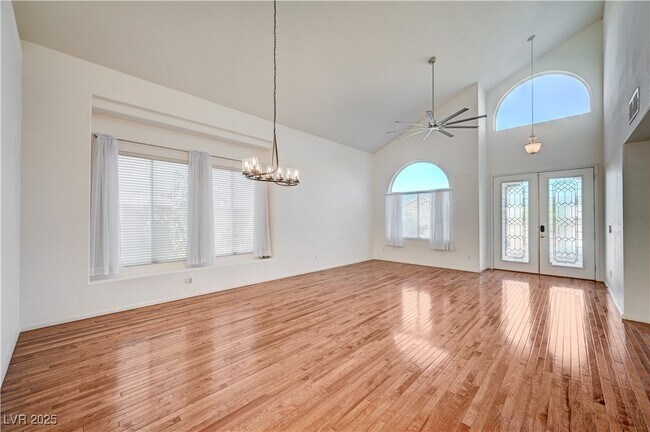 Building Photo - 57 Voltaire Ave