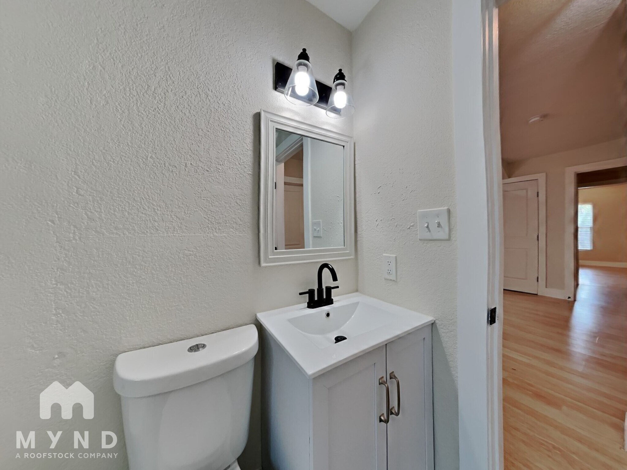 Building Photo - 115 Fredonia St