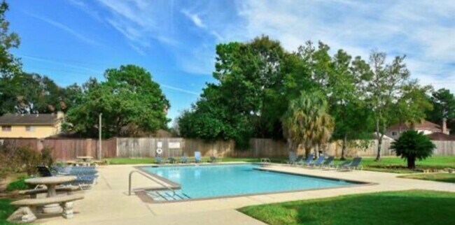 Building Photo - 4626 Green Trail Dr