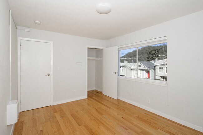 Building Photo - 1855 10th Ave