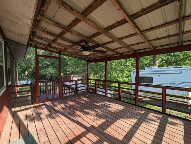 Building Photo - 3 Bedroom/2 Bathroom House in Batesville