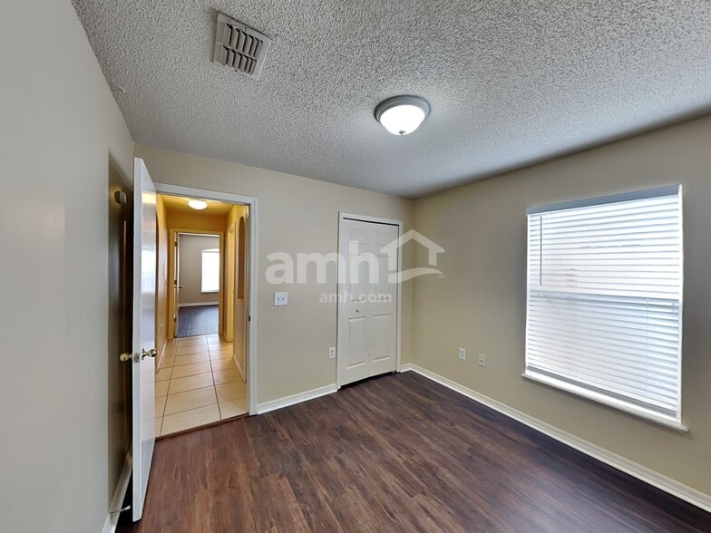 Building Photo - 12605 Parkbury Dr