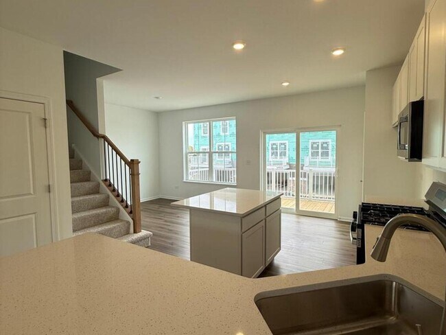 Building Photo - 14934 Dyer Ln