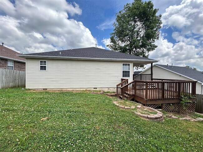 Building Photo - 12 Valley View Cir