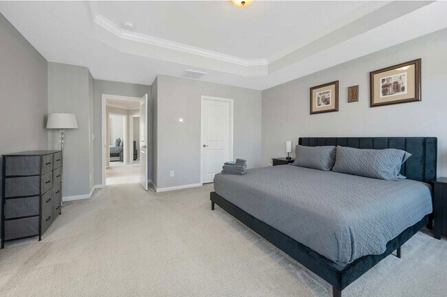 Building Photo - 337 Roche Dr