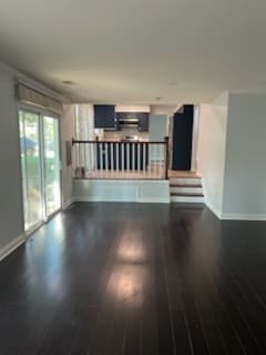 Building Photo - 160 Camelot Way
