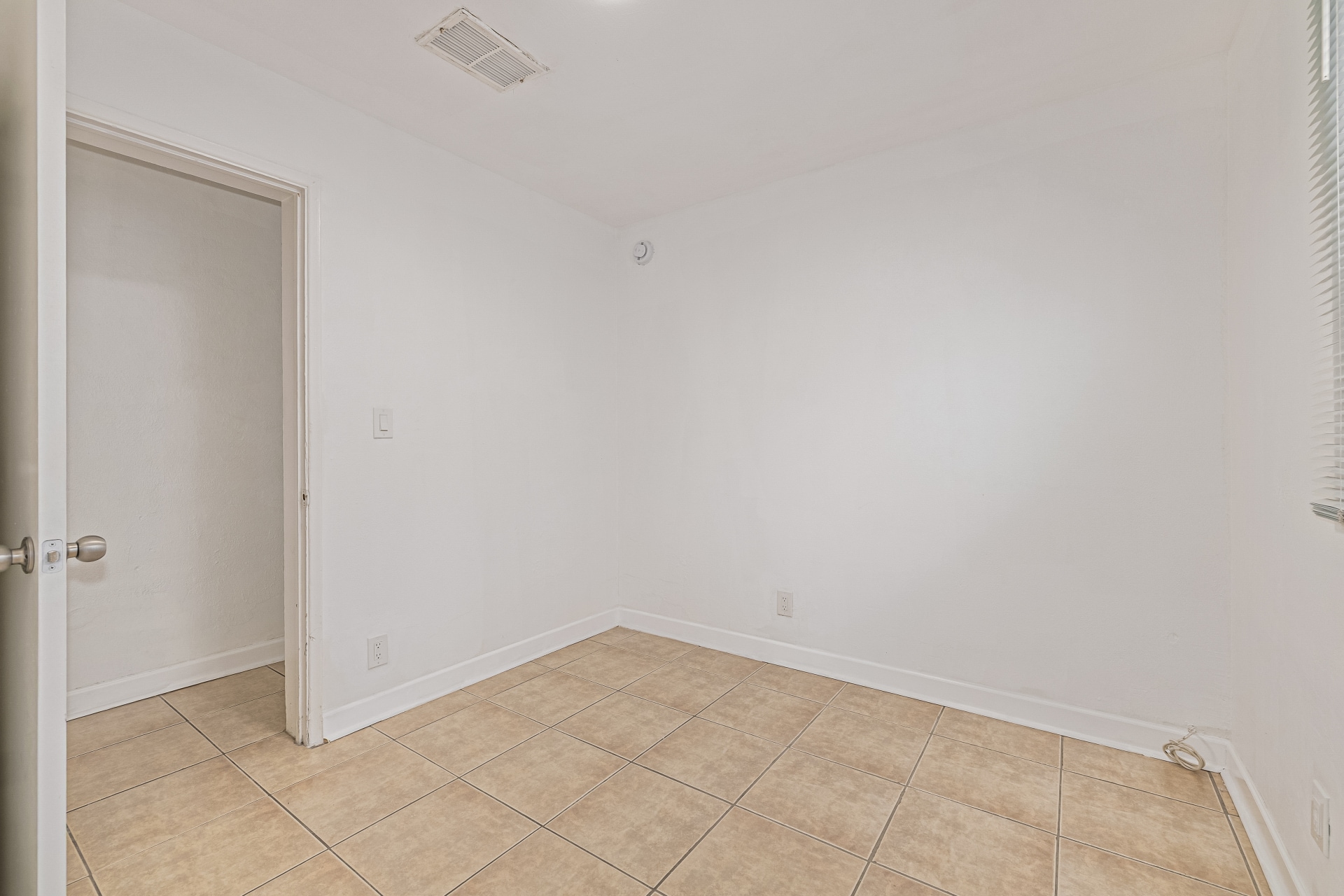 Building Photo - 4516 N 8th Pl