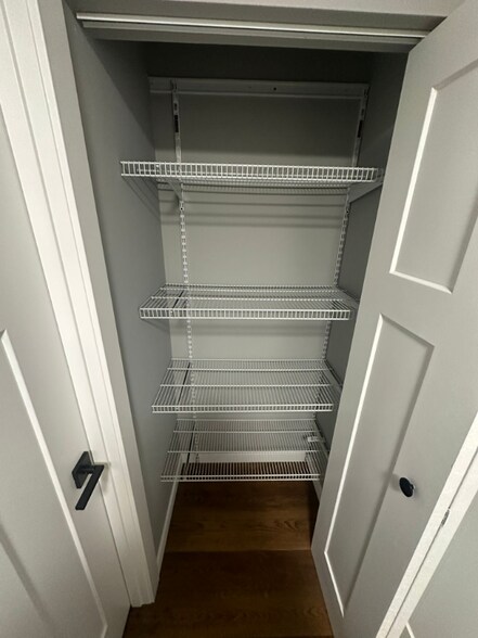 Building Photo - 4575 W 80th St Cir