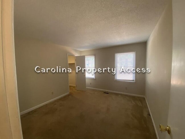 Building Photo - 4432 American Dr