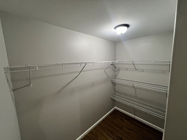 Building Photo - 107 Grant Dr