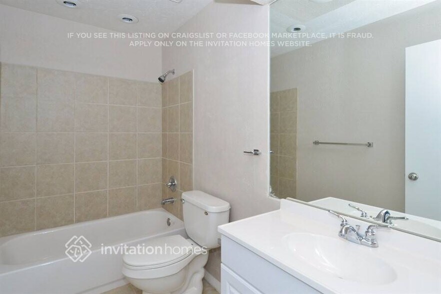 Building Photo - 2137 S Nucla Way