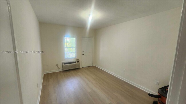 Building Photo - 847 81st St