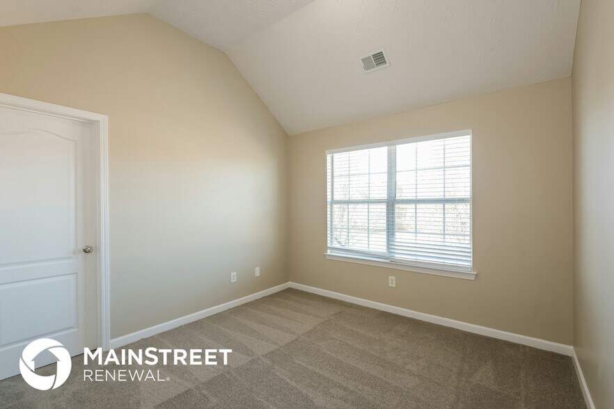 Building Photo - 40 Heaton Dr