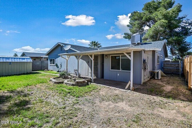 Building Photo - 6133 W Tierra Buena Ln