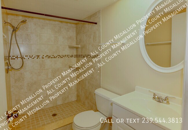 Building Photo - 719 SW 47th Terrace