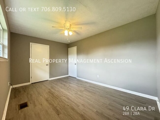 Building Photo - 49 Clara Dr