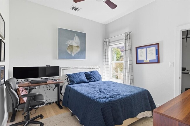 Building Photo - 2007 S L Davis Ave