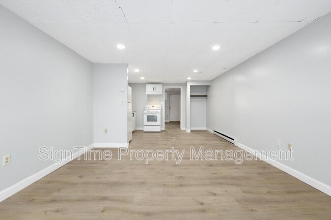 Building Photo - 225-229 Jonathan Street (new) - 225-302