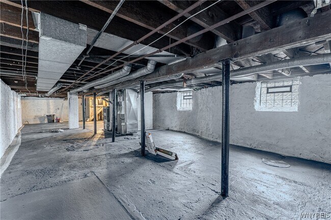 Building Photo - 212 Lockwood Ave
